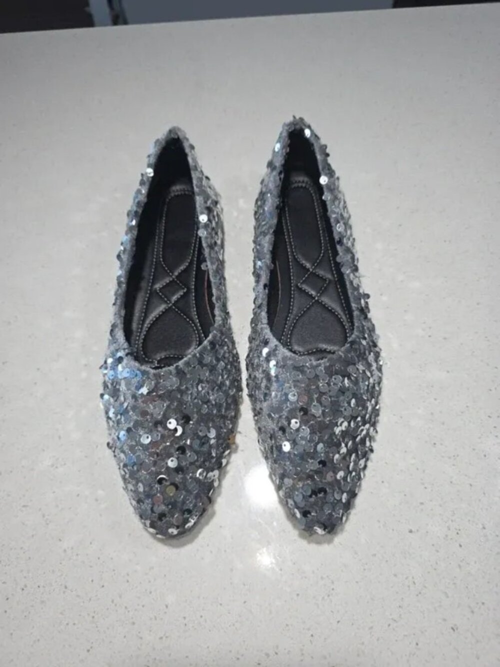 Synthetic sequin ballet flats, pointed toe slip-on loafers, silver glitter dress